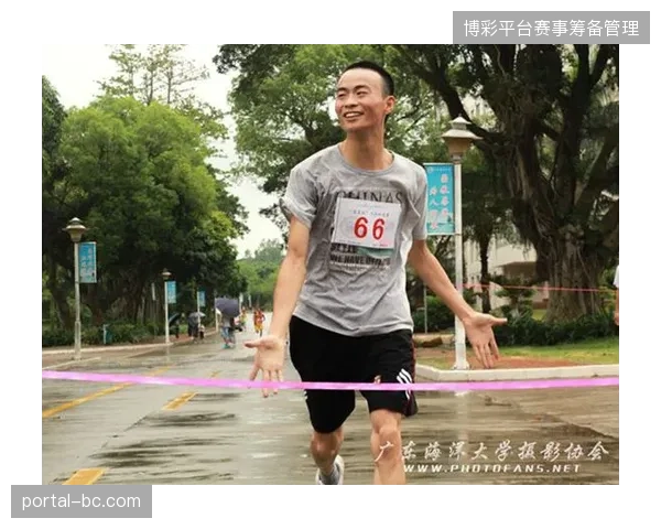 上海马拉松部署AI感知监控矩阵，动态预测拥挤风险并实现警力预置位移